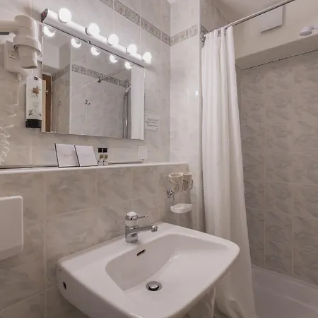 La Rotonde Mini-hôtel 3*